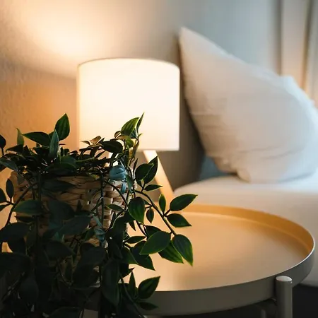 아파트 Lichtdurchflutete Altbauwohnung Direkt An Der Oder