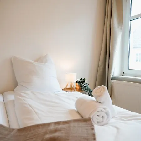 Lichtdurchflutete Altbauwohnung Direkt An Der Oder 아파트 프랑크푸르트 암 오데르