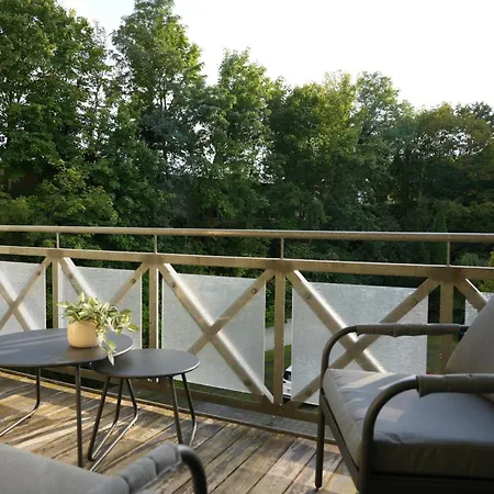 Lichtdurchflutete Altbauwohnung Direkt An Der Oder Apartment