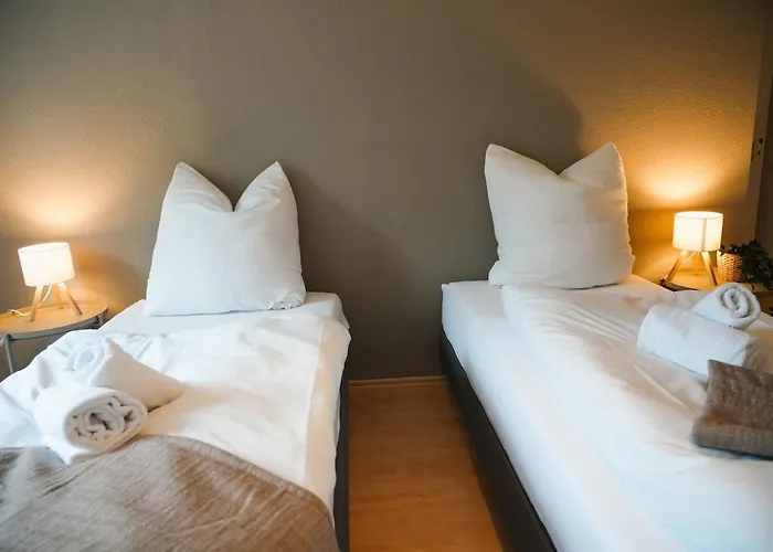 Lichtdurchflutete Altbauwohnung Direkt An Der Oder *