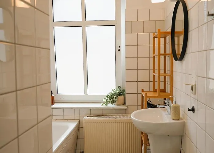 Lichtdurchflutete Altbauwohnung Direkt An Der Oder Lejlighed Frankfurt an der Oder