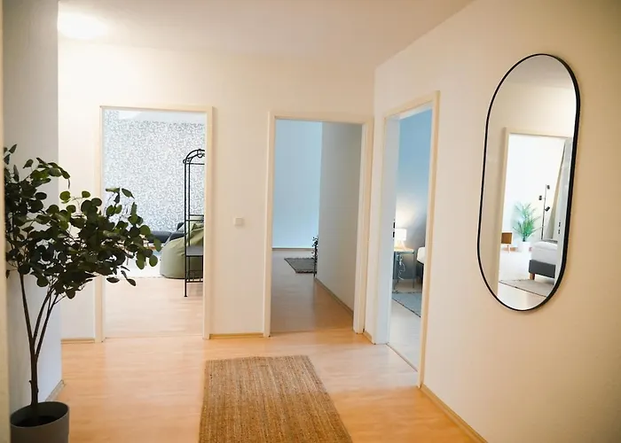 Lichtdurchflutete Altbauwohnung Direkt An Der Oder *